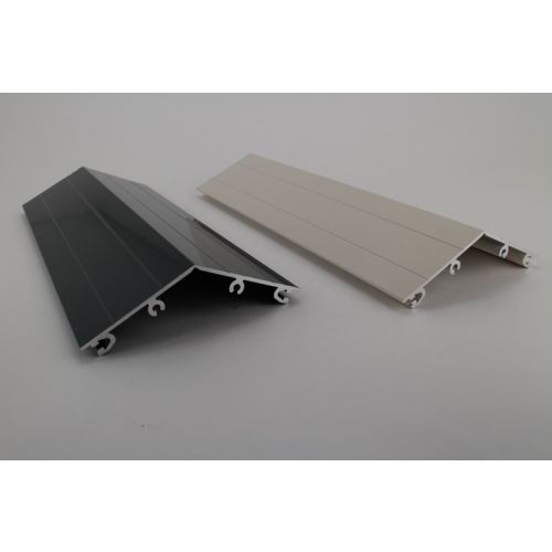 Aluminium nokstuk 140mm breed met vast hoek van 130 graden