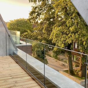 Castel balustrade