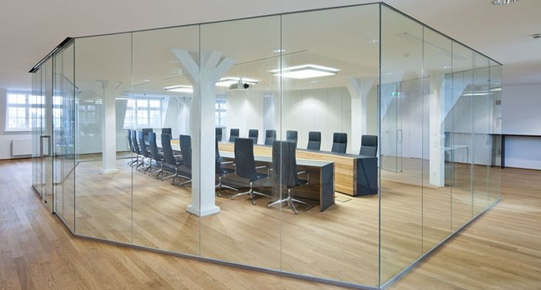 Kantoorwanden van glas